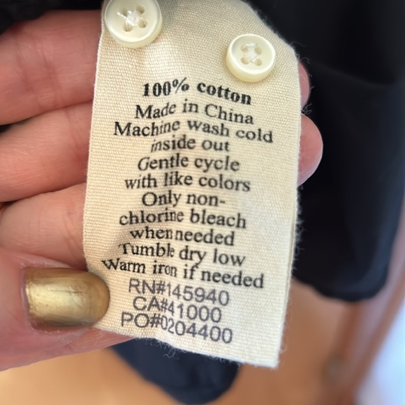 EUC short-sleeved black button down with pocket on left chest. - Picture 3 of 5